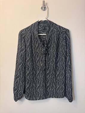 Jones New York JNY Black and White Wavy Polka Dot Print Tie-Neck Long Sleeve Blo